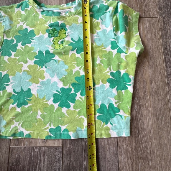 🛍️Care Bears crop tee size large excellent condition - Picture 4 of 6